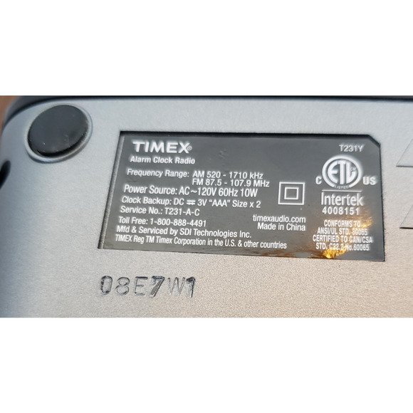 TIMEX AM/FM Dual Alarm Clock Radio T231Y Plays Music From Your Smart Phone - Picture 9 of 13